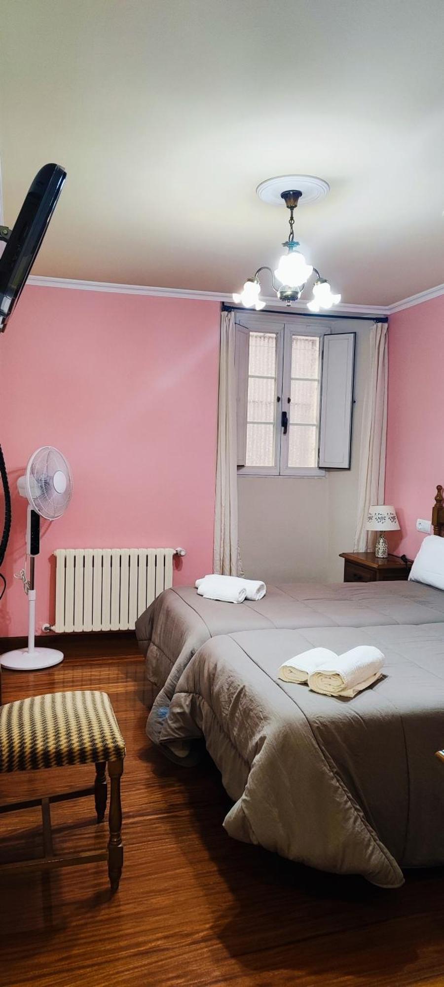 Pico Sacro I Hostal-Pension Σαντιάγο ντε Κομποστέλα Δωμάτιο φωτογραφία